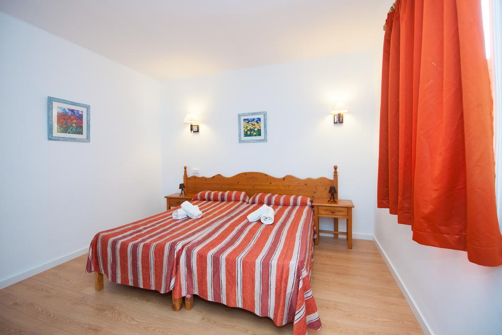 Apartamentos Cala D'Or Park PMI Exteriör bild