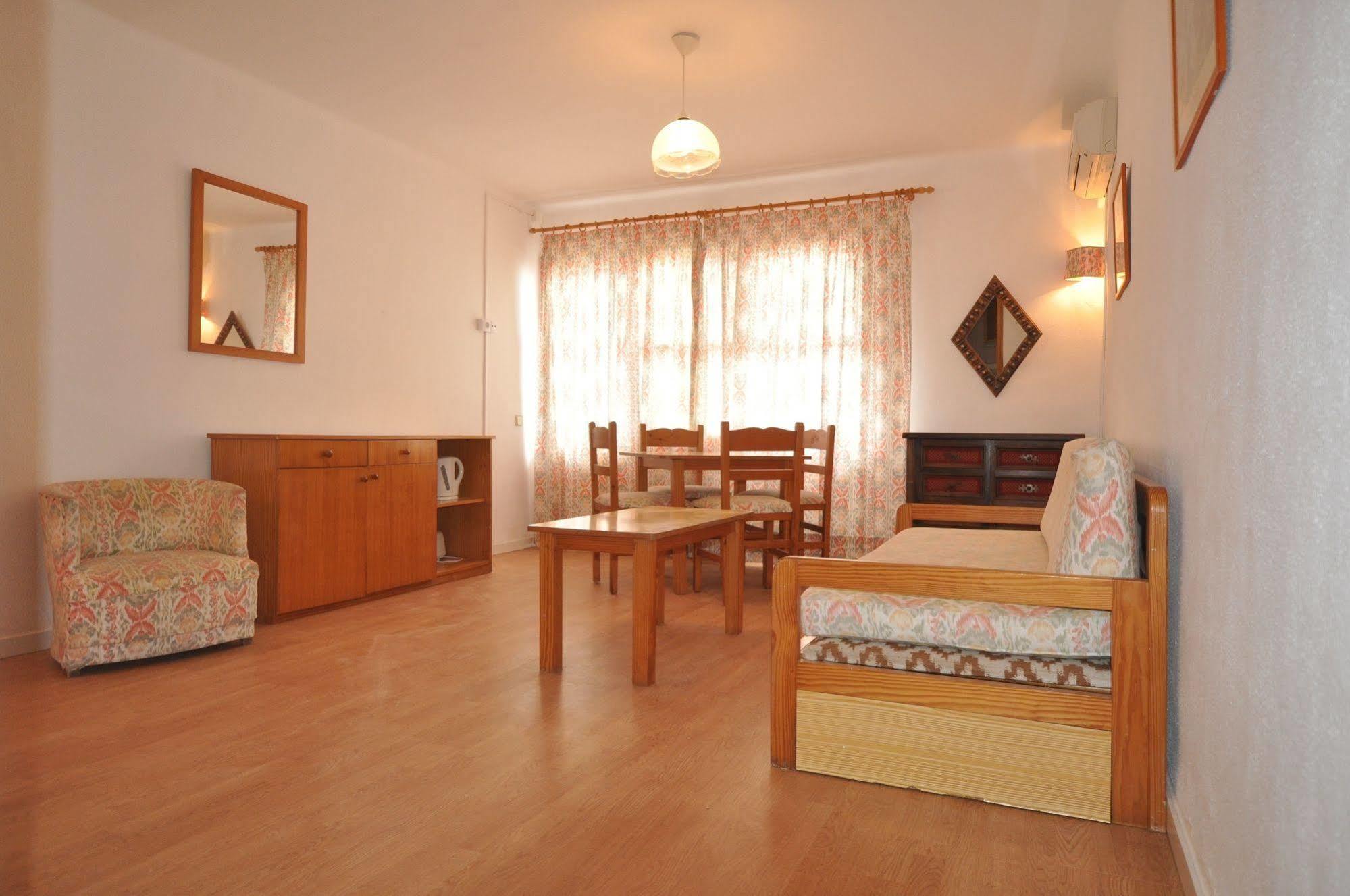 Apartamentos Cala D'Or Park PMI Exteriör bild